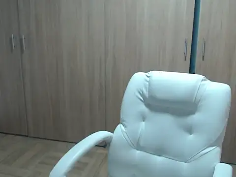 Snapshot of Haileey_ross chatting on 06.01.26 Haileey ross online show from 06.01.26