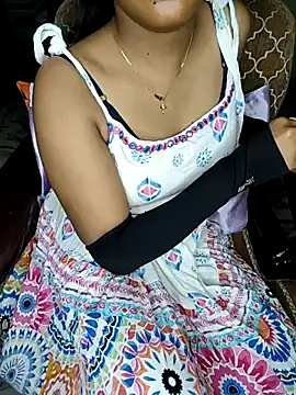 Snapshot of Tamil__Thara003 chatting on 05.28.26 Tamil Thara003 online show from 05.28.26