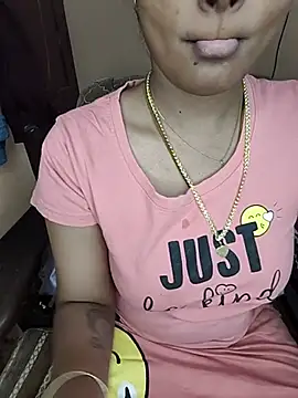 Snapshot of Tamil__Thara003 chatting on 07.15.26 Tamil Thara003 online show from 07.15.26