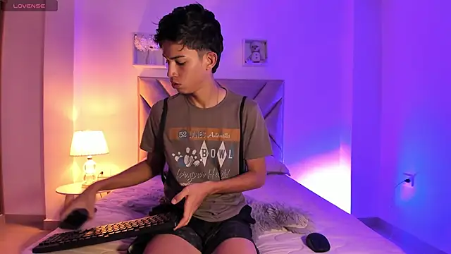 Baby noahtt online show from 06.16.26