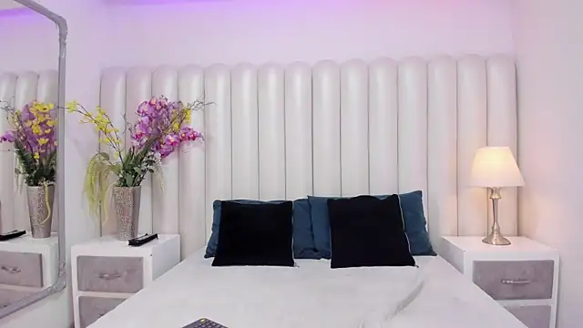 AishleAndSmith online show from 07.29.26