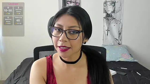 Snapshot of GoddessValentinaX chatting on 05.26.26 GoddessValentinaX online show from 05.26.26