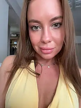 Snapshot of -Ashley_Stone- chatting on 05.15.26 -Ashley Stone- online show from 05.15.26