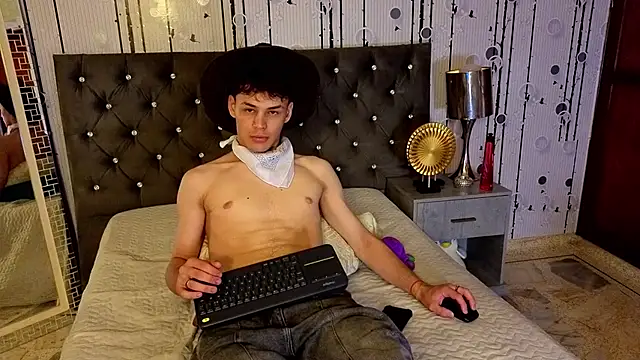 Snapshot of LoganSteel_ chatting on 05.16.26 LoganSteel online show from 05.16.26