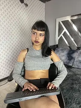 AntonellaCooper Pink online show from 05.12.26