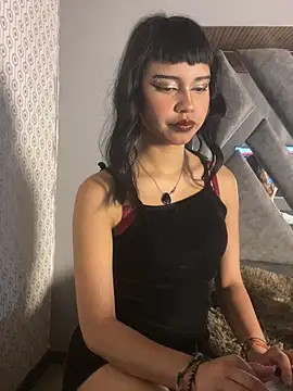 AntonellaCooper Pink online show from 07.05.26