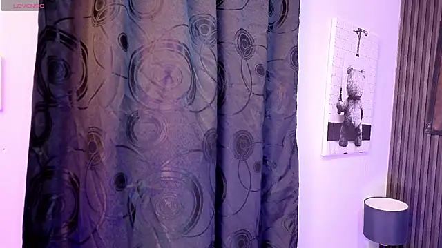 Snapshot of Perla_cambell chatting on 07.22.26 Perla cambell online show from 07.22.26