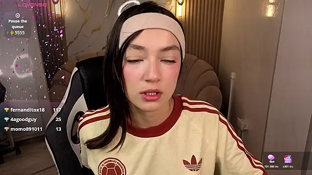 Cinnamon b online show from 07.03.26