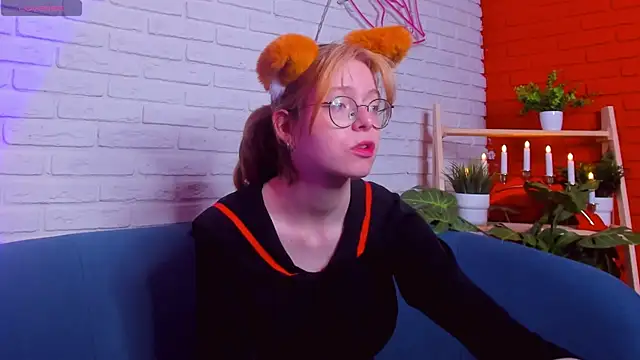 FoxxyyPolly online show from 06.13.26