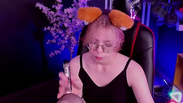 FoxxyyPolly online show from 07.22.26