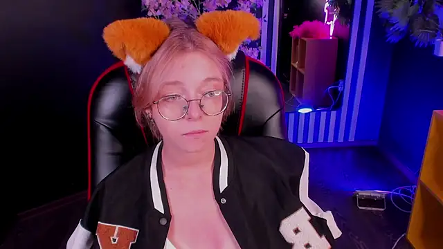 FoxxyyPolly online show from 07.28.26
