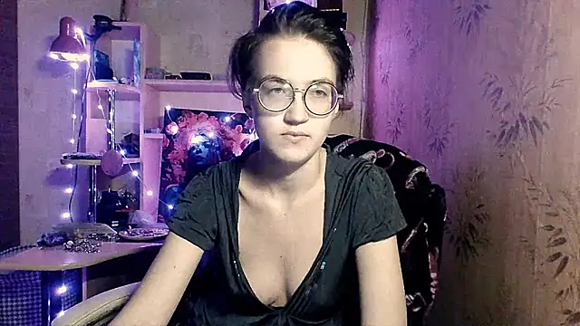 Snapshot of Alessa_Kiss chatting on 05.14.26 Alessa Kiss online show from 05.14.26
