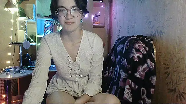 Snapshot of Alessa_Kiss chatting on 05.17.26 Alessa Kiss online show from 05.17.26