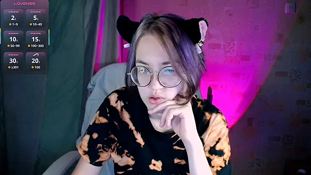 Snapshot of Alessa_Kiss chatting on 07.19.26 Alessa Kiss online show from 07.19.26