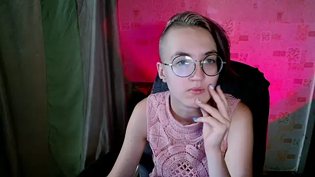 Snapshot of Alessa_Kiss chatting on 07.23.26 Alessa Kiss online show from 07.23.26