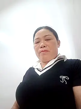 Snapshot of -Lytina- chatting on 05.11.26 -Lytina- online show from 05.11.26