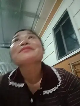 Snapshot of -Lytina- chatting on 05.17.26 -Lytina- online show from 05.17.26
