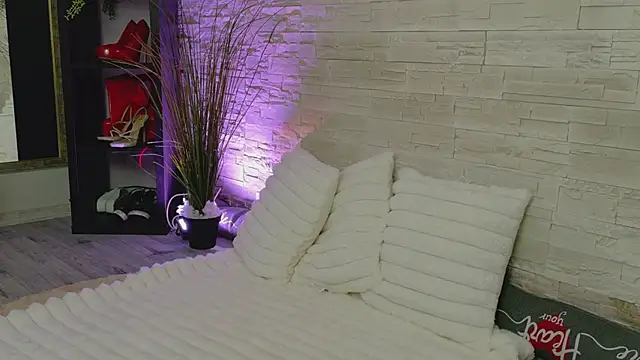 VanessaVosss online show from 05.13.26