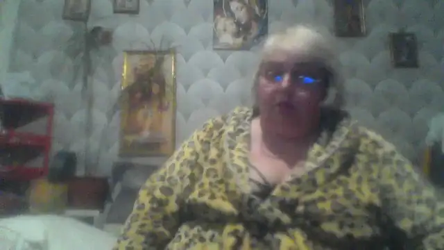 Snapshot of MarinaFarina53 chatting on 05.15.26 MarinaFarina53 online show from 05.15.26