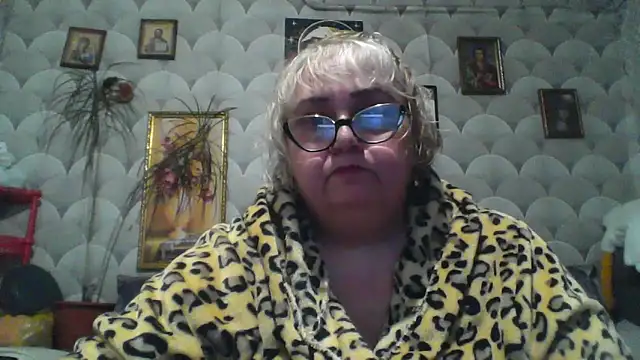 Snapshot of MarinaFarina53 chatting on 05.19.26 MarinaFarina53 online show from 05.19.26