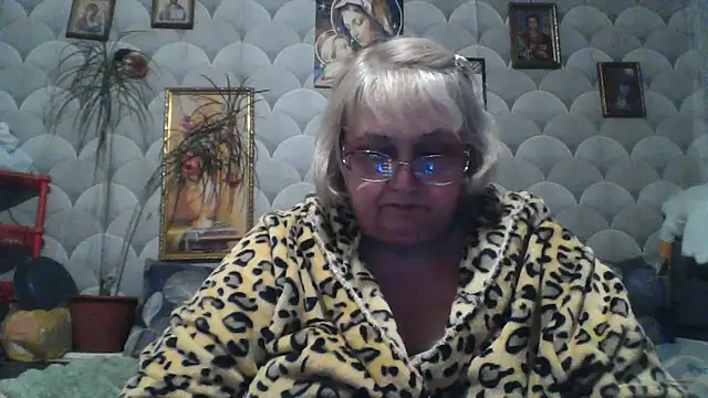 Snapshot of MarinaFarina53 chatting on 05.21.26 MarinaFarina53 online show from 05.21.26
