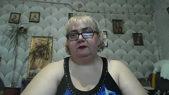 Snapshot of MarinaFarina53 chatting on 05.25.26 MarinaFarina53 online show from 05.25.26