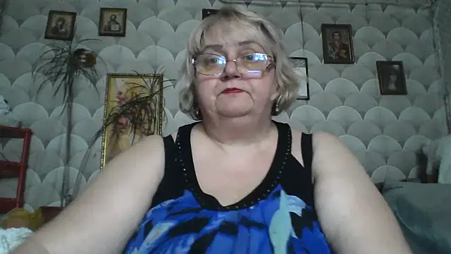 Snapshot of MarinaFarina53 chatting on 05.26.26 MarinaFarina53 online show from 05.26.26