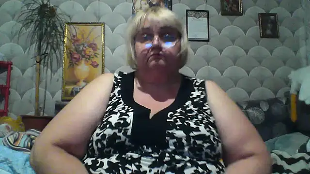 Snapshot of MarinaFarina53 chatting on 05.29.26 MarinaFarina53 online show from 05.29.26