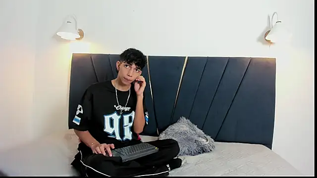 ero boy40 online show from 05.17.26