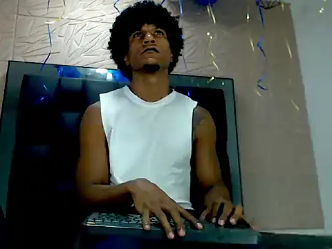 Snapshot of Dilan_Hall chatting on 05.26.26 Dilan Hall online show from 05.26.26