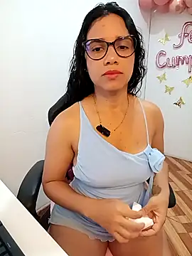alanahot94 online show from 05.10.26