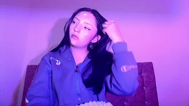 Snapshot of dulcegreyx chatting on 05.14.26 dulcegreyx online show from 05.14.26