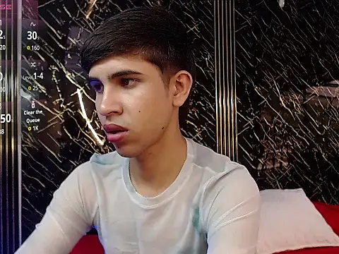 Snapshot of joshua_saenz_ chatting on 05.20.26 joshua saenz online show from 05.20.26
