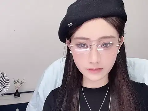  222Mia online show from 05.13.26