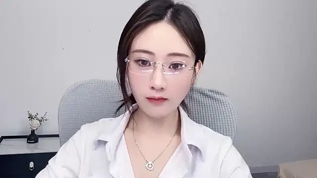  222Mia online show from 05.18.26