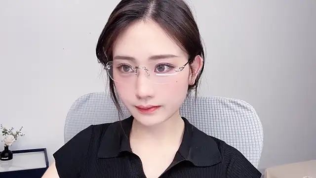  222Mia online show from 05.20.26
