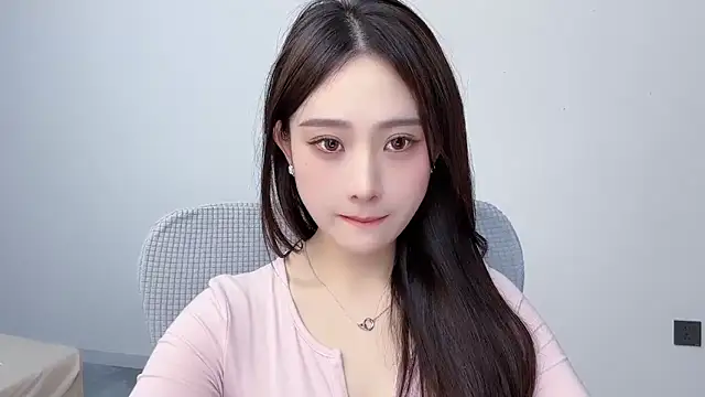  222Mia online show from 06.08.26