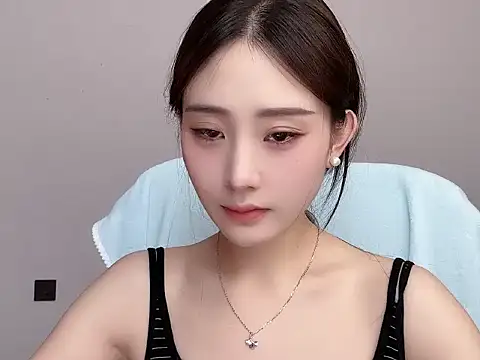  222Mia online show from 07.02.26