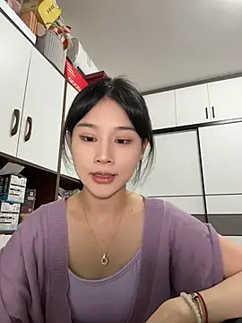 Snapshot of cuteluky18 chatting on 05.26.26 cuteluky18 online show from 05.26.26