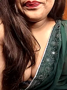 Snapshot of Trending-Desigirls chatting on 07.24.26 Trending-Desigirls online show from 07.24.26