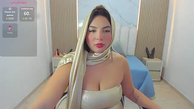 Snapshot of malak_irkan chatting on 05.25.26 malak irkan online show from 05.25.26