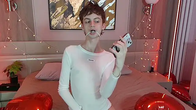 Bimbo boy  online show from 05.19.26