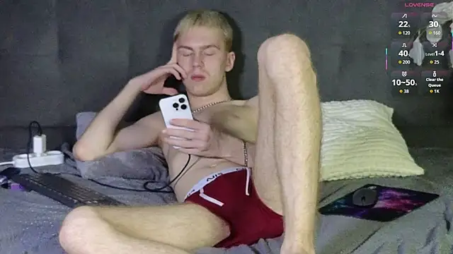 Snapshot of Tommy_CrashXXX chatting on 07.08.26 Tommy CrashXXX online show from 07.08.26