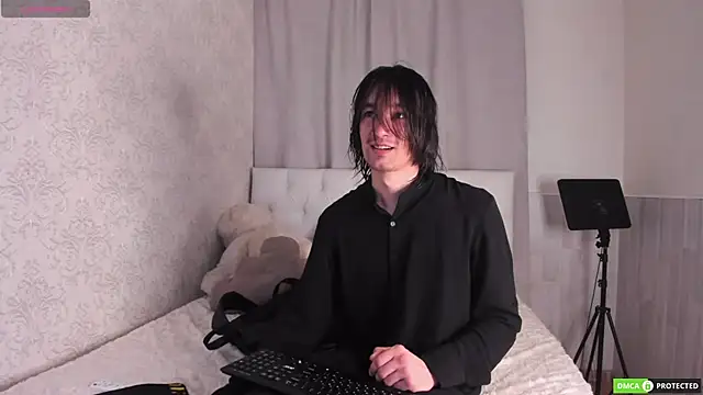 CalvinChapman online show from 07.03.26