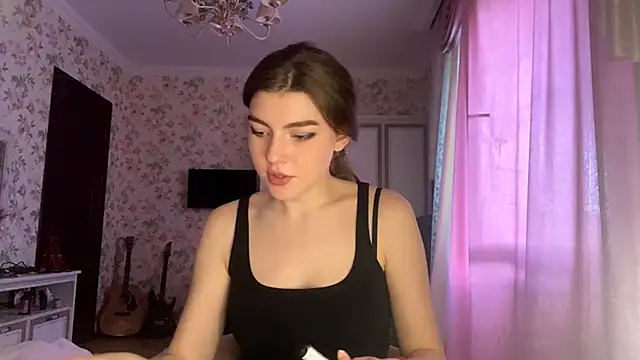 MollyAdersons online show from 05.20.26