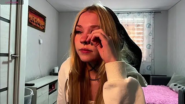 cyber shawtyzzz online show from 05.11.26