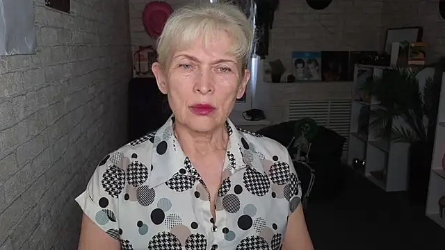 Snapshot of Nia_Natur chatting on 05.22.26 Nia Natur online show from 05.22.26