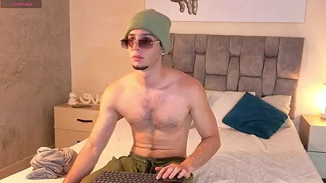 isaacblaze  online show from 05.23.26