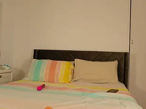 Snapshot of pink_saray chatting on 05.26.26 pink saray online show from 05.26.26