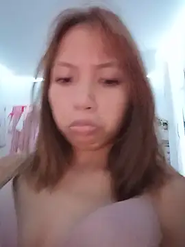Snapshot of sweetpinayxxx chatting on 06.01.26 sweetpinayxxx online show from 06.01.26